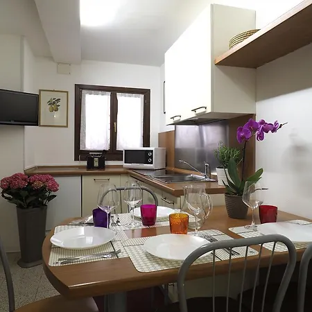 Palazzo Preziosa Apartment *